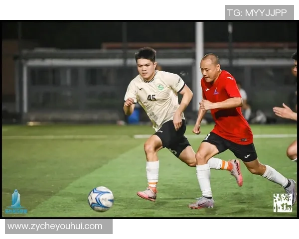 以车为舞台描绘足球球星驰骋绿茵的荣耀与激情